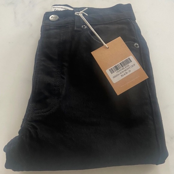 Reformation Serena Cropped Black Skinny Jean - Picture 2 of 3